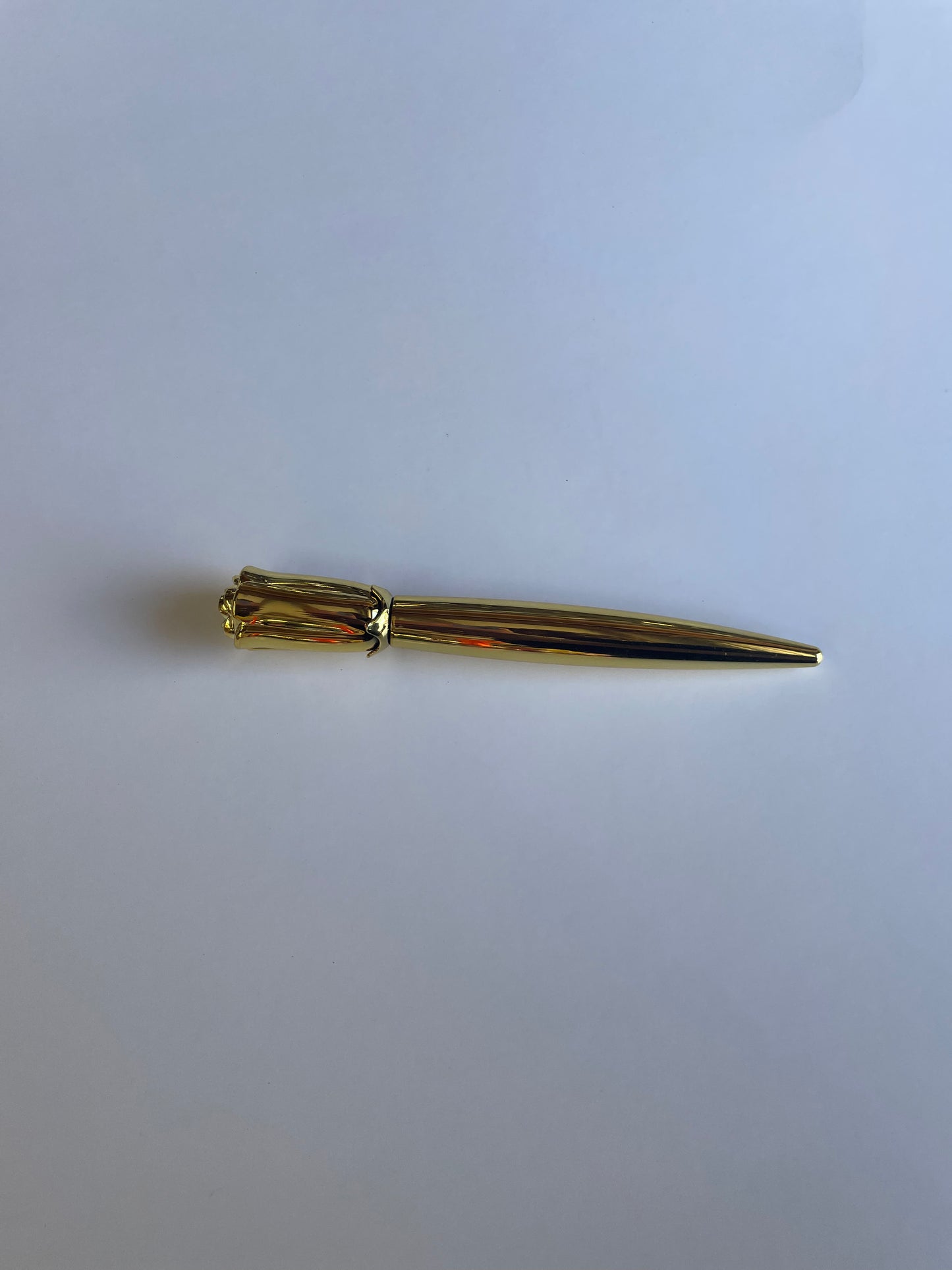 Eyelash glue pen